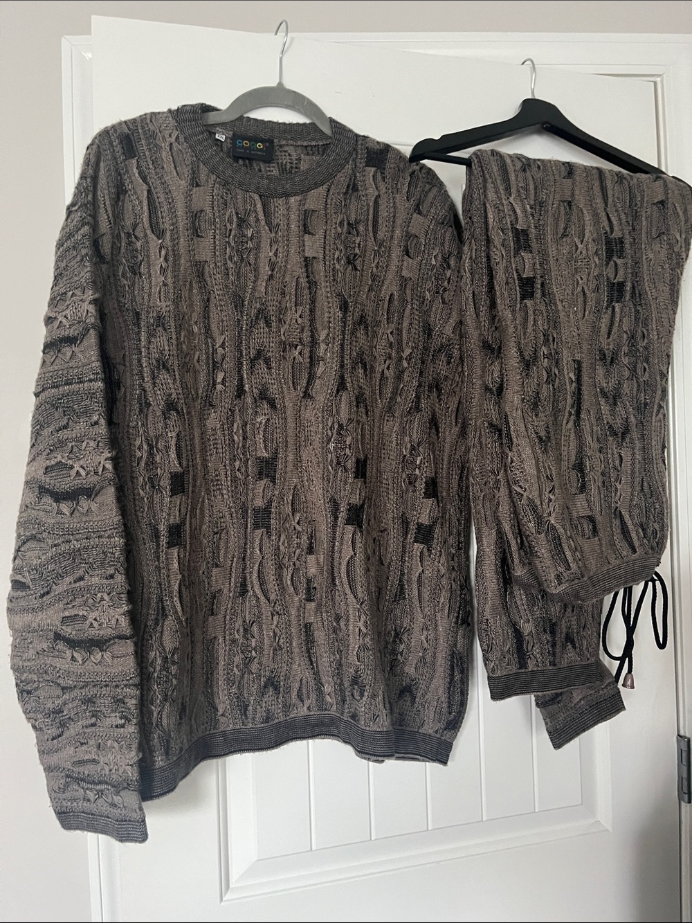 COOGI Gray Textured Cable-Knit Crewneck Sweater